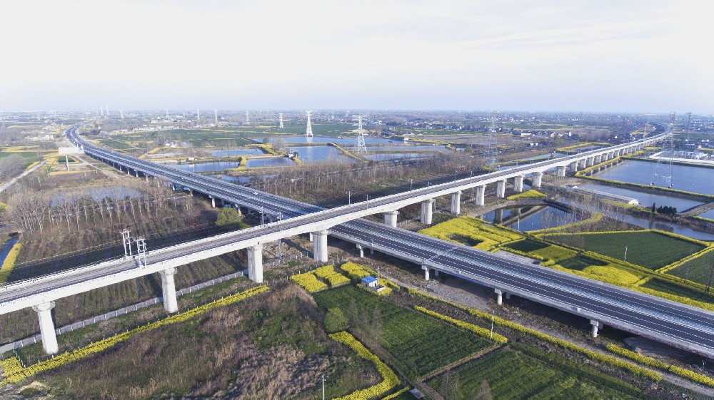 333跨京沪高速公路大桥